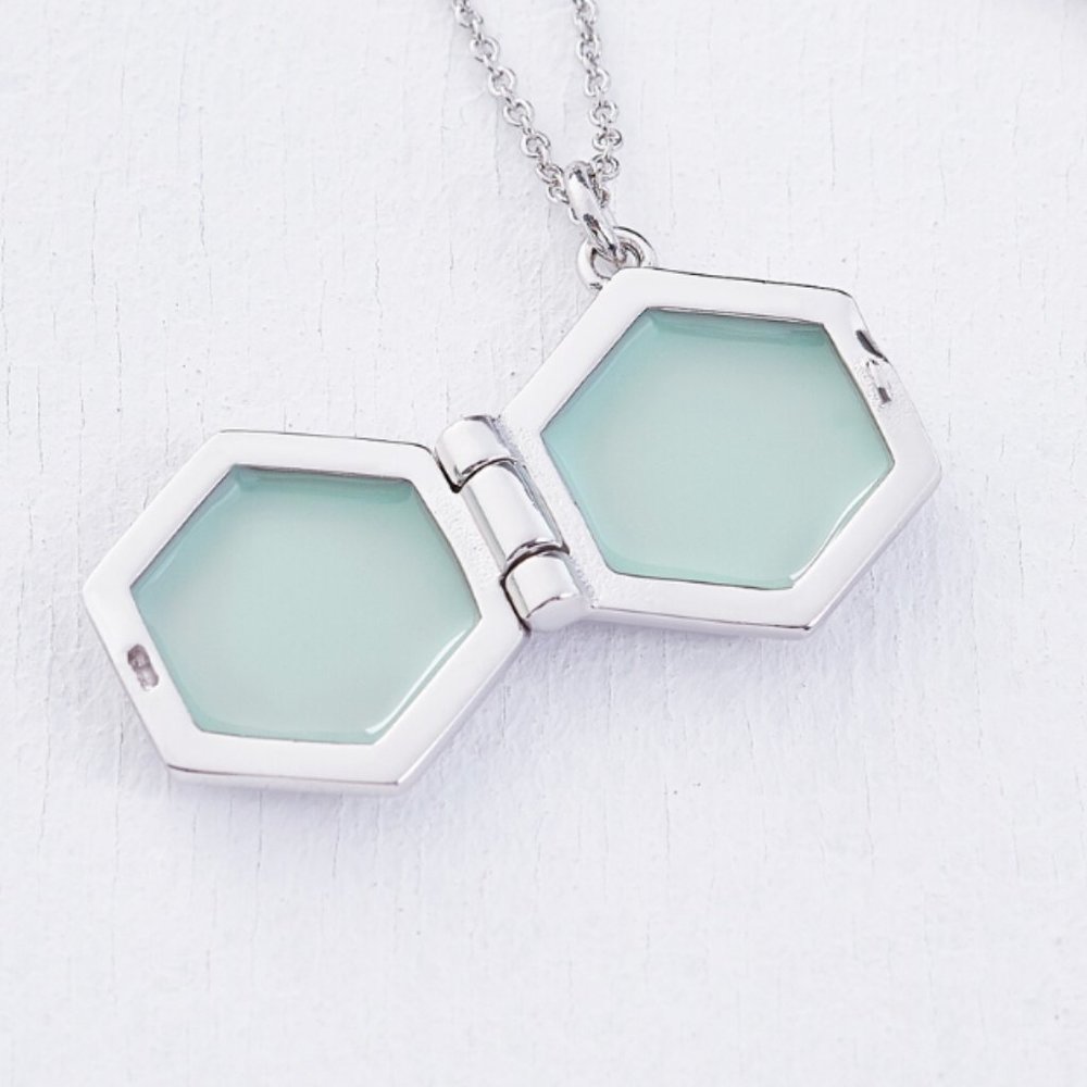 Capsul Locket Necklace - Picture 2 of 5